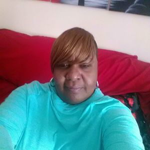 Meet your Posher, Monique